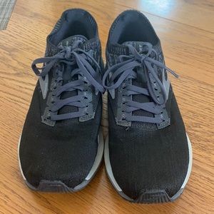 Brooks Ricochet women’s size 9.5